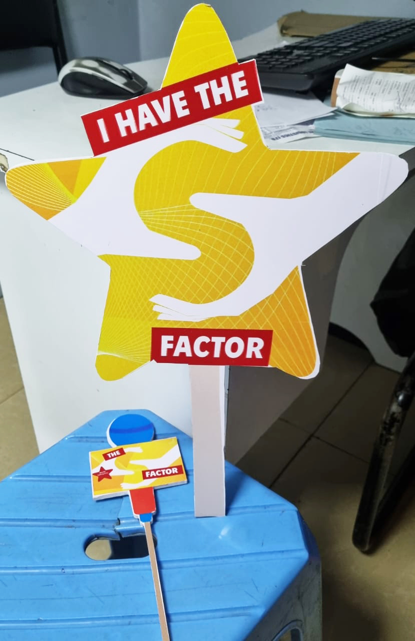 Handheld photo booth prop